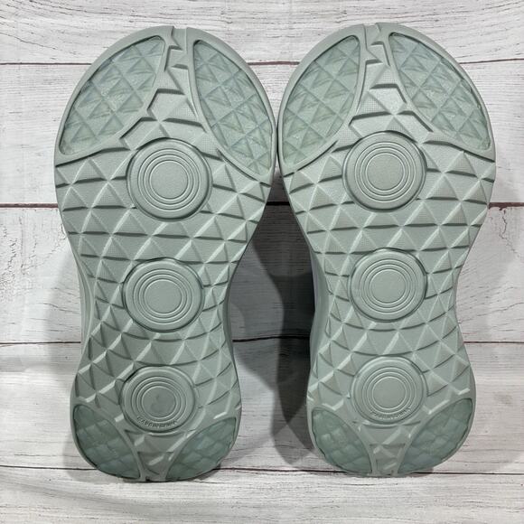 Saucony x Tombogo Butterfly PWRRUN Sneakers Sz‎ 8 S20815-88 Gray Unisex